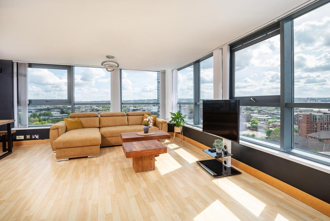 Leeds Most Stunning Penthouse! - Sleeps 8 Apartment Exterior photo