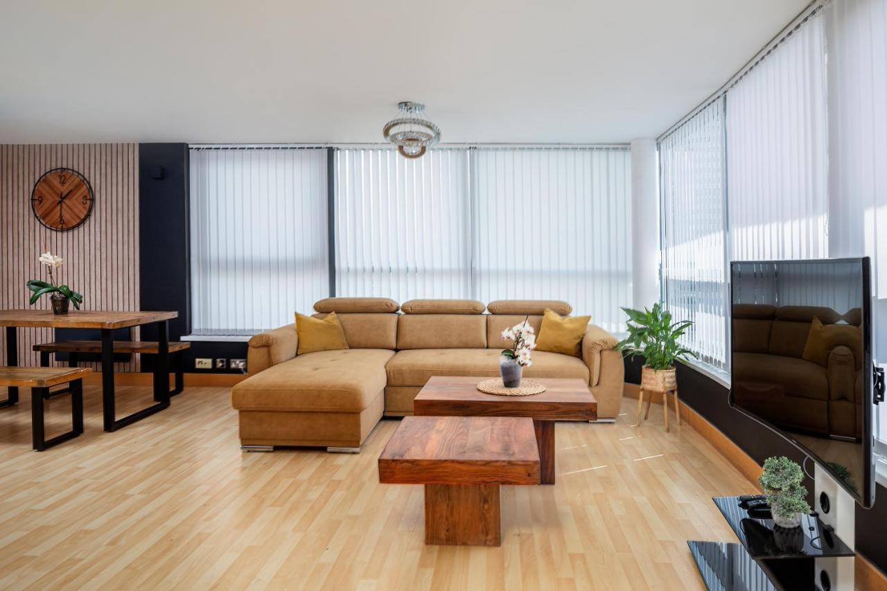 Leeds Most Stunning Penthouse! - Sleeps 8 Apartment Exterior photo