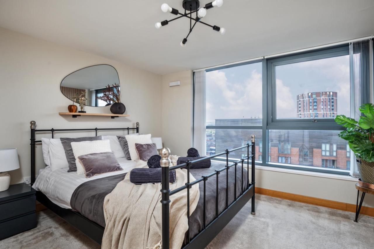 Leeds Most Stunning Penthouse! - Sleeps 8 Apartment Exterior photo