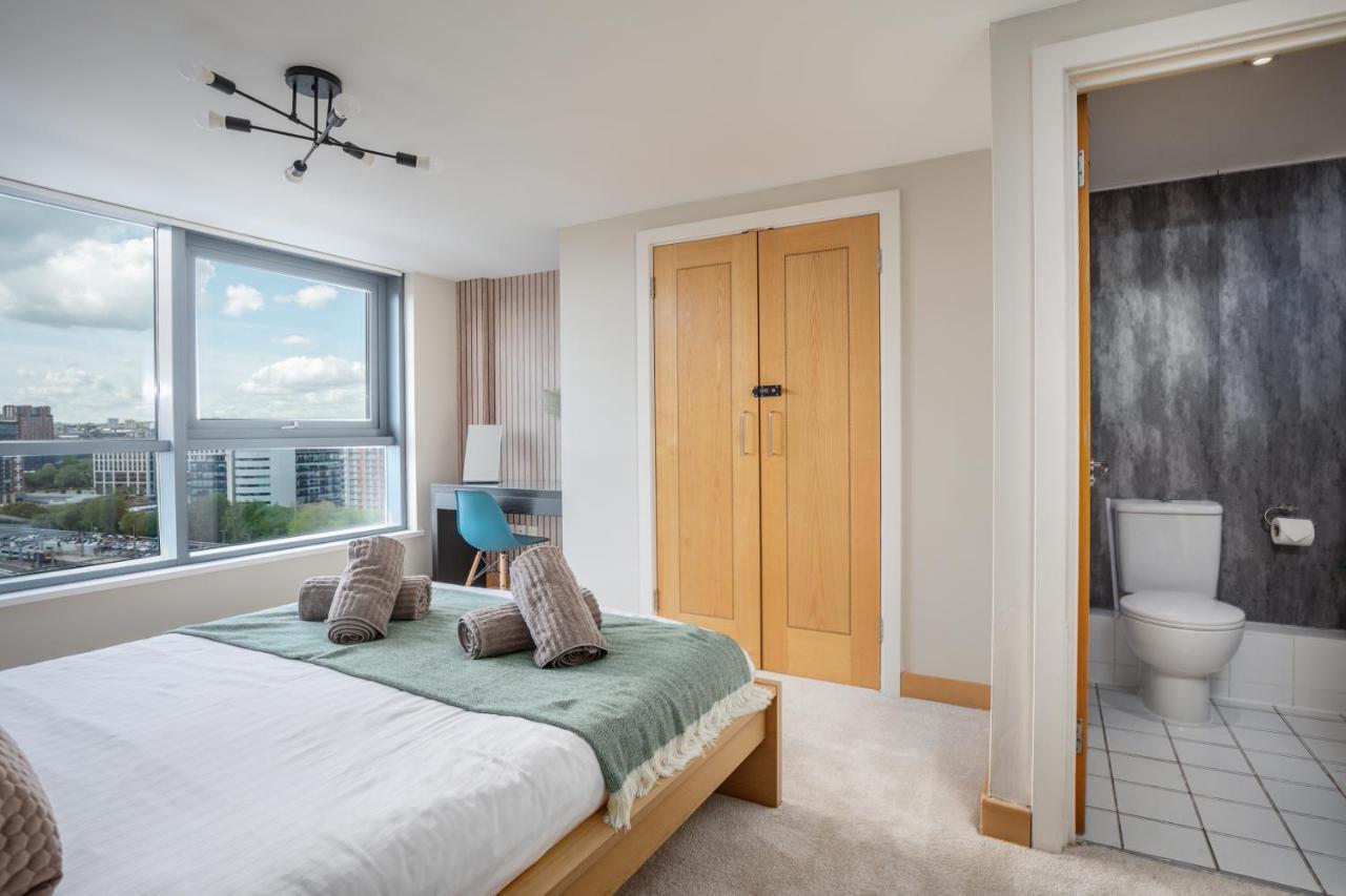 Leeds Most Stunning Penthouse! - Sleeps 8 Apartment Exterior photo